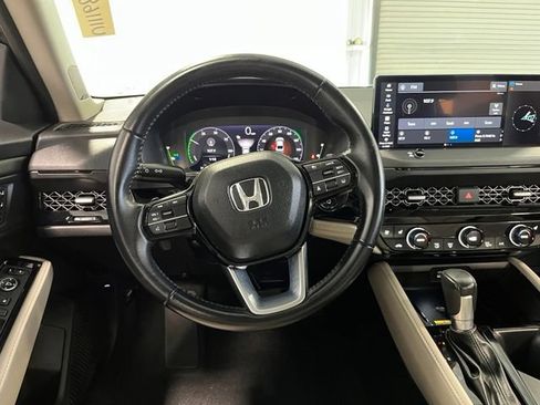 Used 2023 Honda Accord Touring image 21
