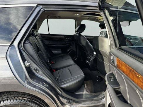 Used 2018 Subaru Outback 2.5i Limited AWD/4WD image 46