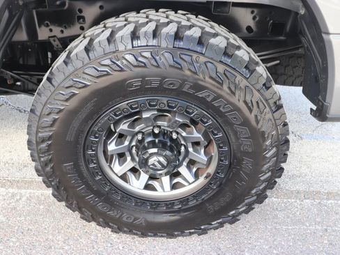 Used 2022 Ford F250 XLT w/ FX4 Off-Road Package image 19