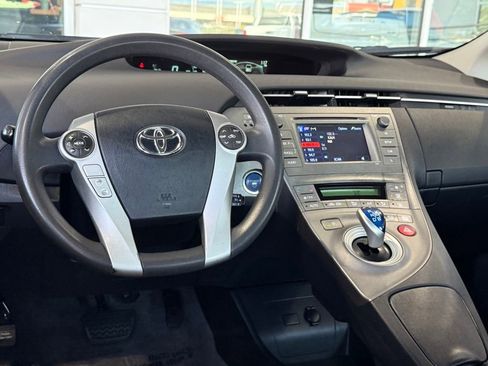 Used 2015 Toyota Prius Two image 28