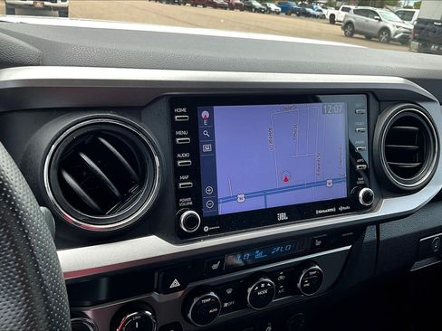 Used 2023 Toyota Tacoma Limited AWD/4WD image 16