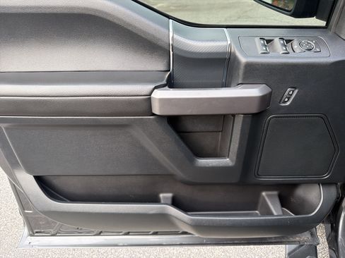 Used 2019 Ford F150 XLT w/ Equipment Group 302A Luxury AWD/4WD image 19