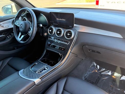 Used 2022 Mercedes-Benz GLC 300 image 13