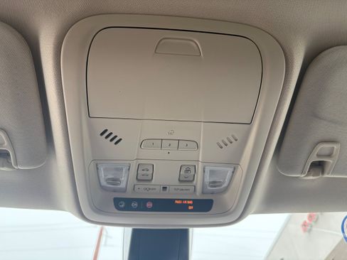 Used 2017 Cadillac XT5 Luxury w/ Driver Awareness Package AWD/4WD image 26