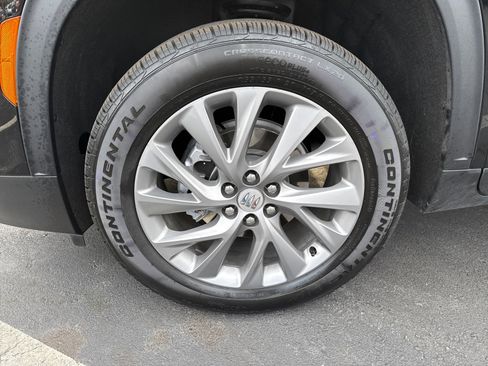 Used 2025 Buick Enclave Preferred image 9