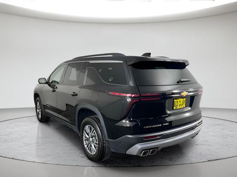 Used 2024 Chevrolet Traverse LT AWD/4WD image 5