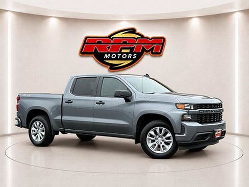 Used 2020 Chevrolet Silverado 1500 Custom w/ Custom Value Package AWD/4WD image 1