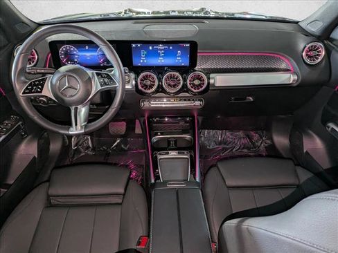 Certified 2025 Mercedes-Benz GLB 250 image 18