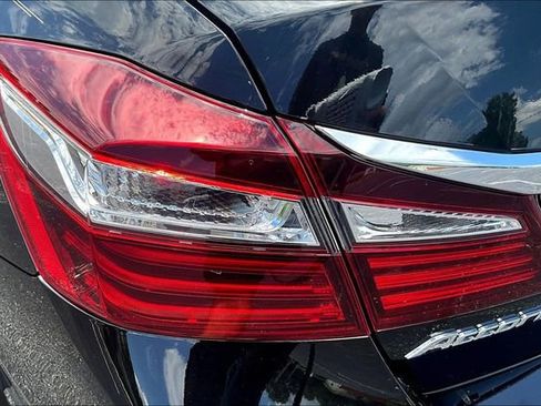 Used 2016 Honda Accord EX-L image 23