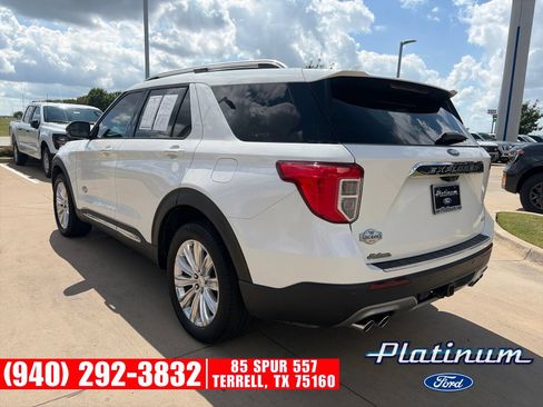 Certified 2022 Ford Explorer King Ranch w/ Technology Package AWD/4WD image 3