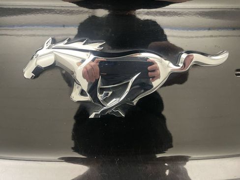Used 2020 Ford Mustang Premium RWD image 22