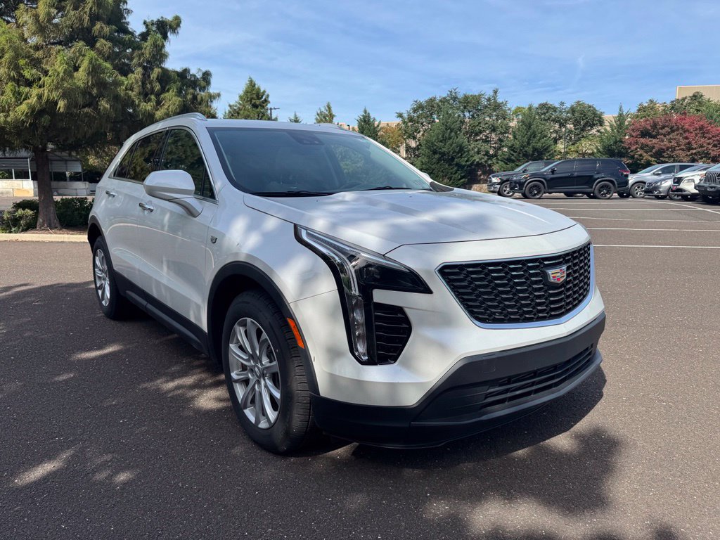 Used 2022 Cadillac XT4 Luxury w/ Cold Weather Package AWD/4WD image 6