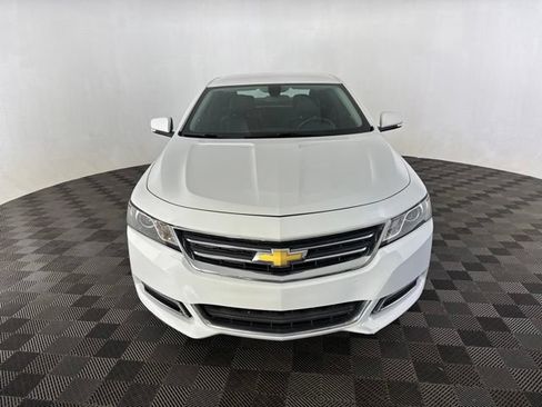 Used 2019 Chevrolet Impala LT FWD image 2