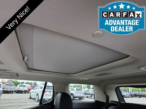 Used 2023 GMC Acadia Denali w/ Denali Ultimate Package AWD/4WD image 11