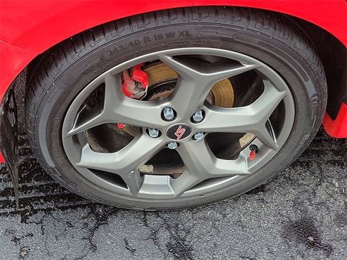 Used 2014 Ford Focus ST w/ Equipment Group 202A image 5