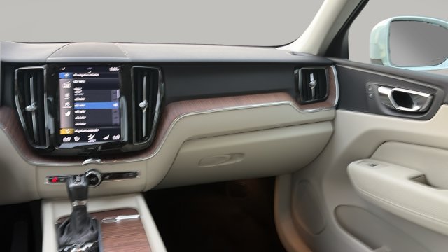 Used 2021 Volvo XC60 T5 Momentum AWD/4WD image 16