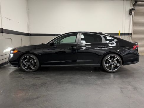 Used 2024 Honda Accord Sport image 9