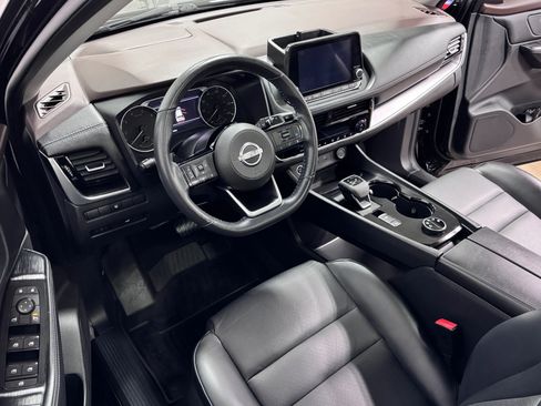 Used 2022 Nissan Rogue SV w/ SV Premium Package image 19