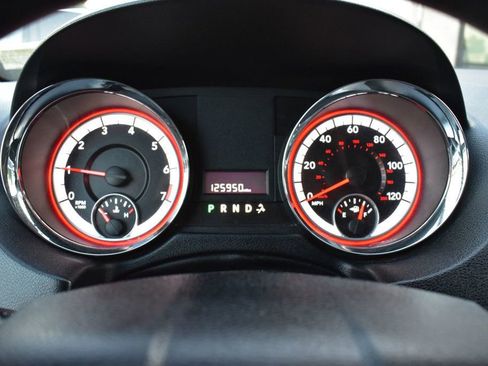 Used 2013 RAM C/V Tradesman image 27