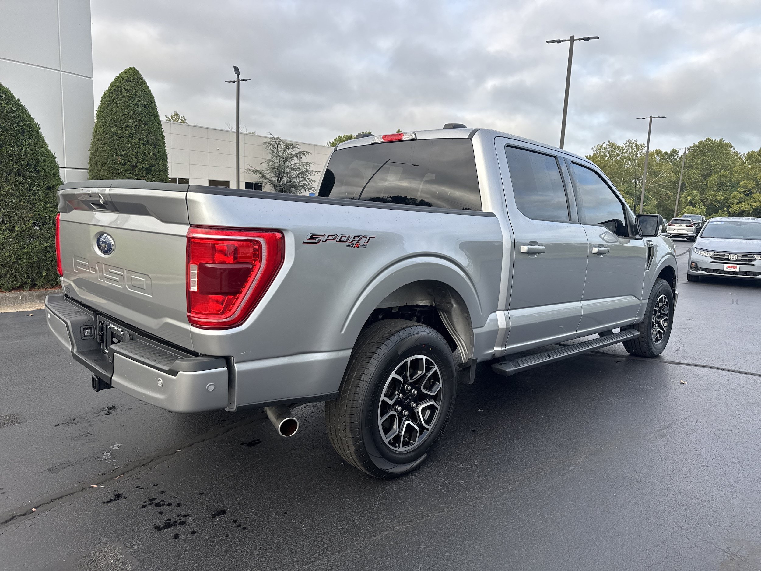 Used 2022 Ford F150 XLT w/ Equipment Group 302A High AWD/4WD image 6