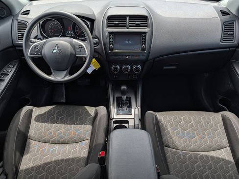 Used 2025 Mitsubishi Outlander Sport ES AWD/4WD image 10