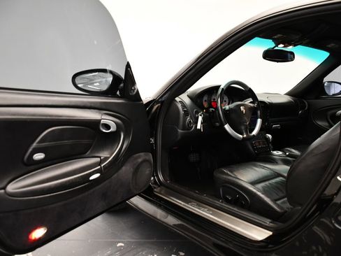 Used 2003 Porsche 911 Turbo image 28