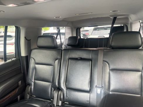 Used 2019 Chevrolet Suburban LS w/ All-Season Package RWD image 5