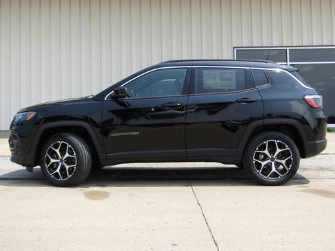 New 2026 Jeep Compass Limited AWD/4WD image 11