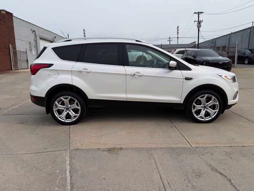 Used 2019 Ford Escape Titanium AWD/4WD image 5