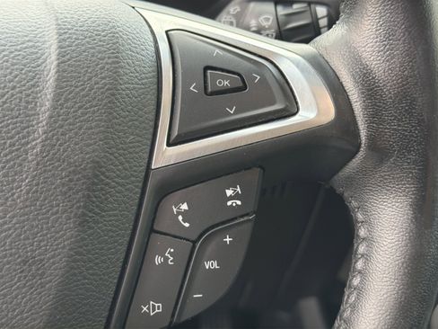 Certified 2019 Ford Edge Titanium w/ Equipment Group 301A FWD image 64