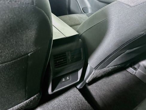 Used 2024 Nissan Rogue SV FWD image 26