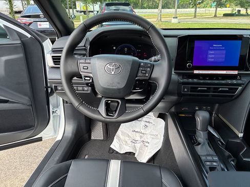 New 2026 Toyota Camry SE FWD image 19