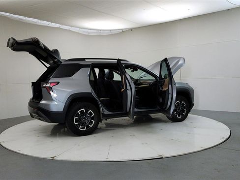 Used 2026 Chevrolet Equinox ACTIV FWD image 12