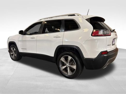 Used 2019 Jeep Cherokee Limited w/ Technology Group AWD/4WD image 3