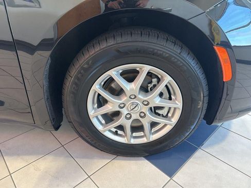 Used 2025 Chrysler Pacifica Select FWD image 7