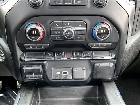 Used 2022 Chevrolet Silverado 1500 LT Trail Boss w/ Convenience Package II image 24