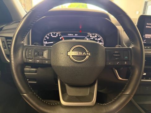 Used 2025 Nissan Rogue SV AWD/4WD image 17