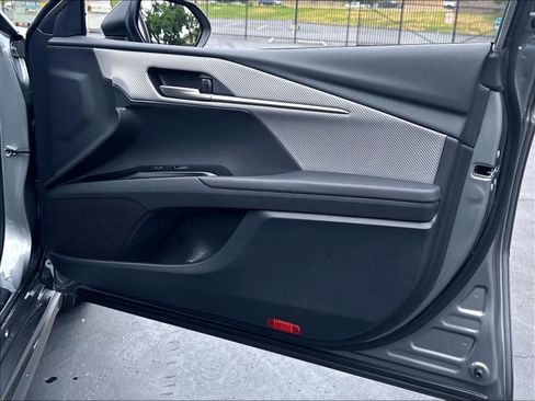 Used 2025 Toyota Camry SE w/ Convenience Package FWD image 27