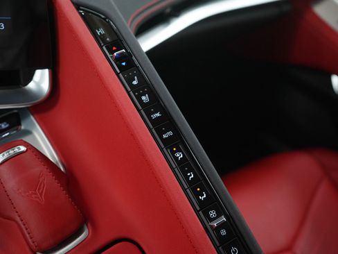 Used 2023 Chevrolet Corvette Stingray Preferred Cpe w/ Z51 Performance Package image 18