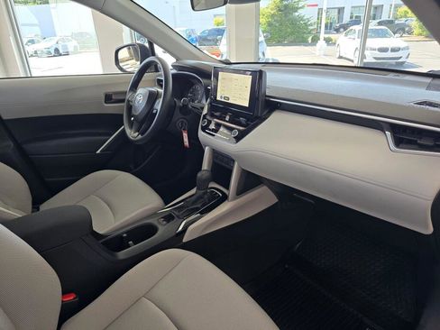 Used 2024 Toyota Corolla Cross L FWD image 42