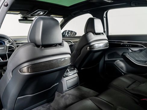 Used 2025 Audi S8 image 33