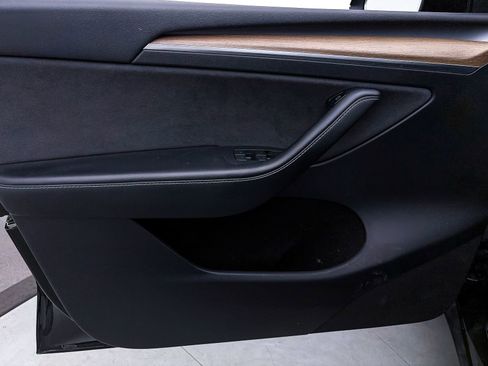 Used 2023 Tesla Model Y Long Range image 16