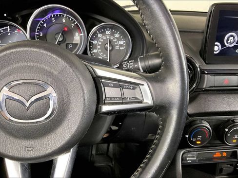 Used 2020 MAZDA MX-5 Miata RF Club RWD image 19