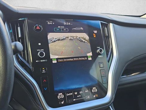 Used 2022 Subaru Outback Limited image 12