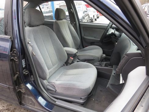 Used 2005 Hyundai Elantra GLS image 10