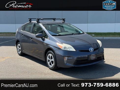 Used 2014 Toyota Prius Two image 1