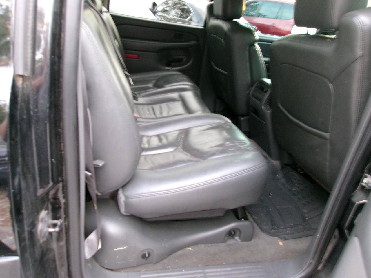 Used 2004 Chevrolet Avalanche Z71 w/ Sun And Sound Package AWD/4WD image 7
