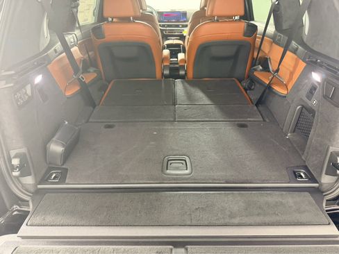 New 2026 BMW X7 M60i image 23