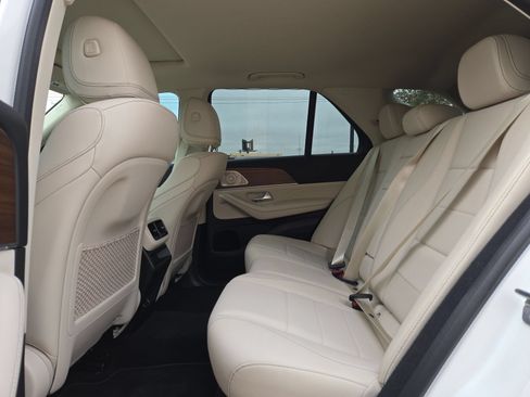 Used 2024 Mercedes-Benz GLE 450 4MATIC image 13