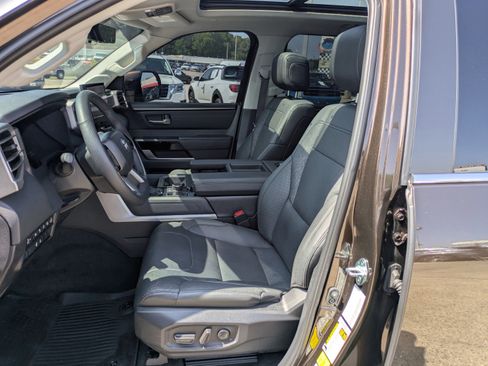 Used 2024 Toyota Tundra Limited image 11